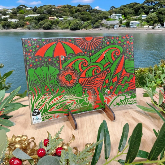 Kiwi Summer Red/Green Medium Rectangle 300x200mm w/stand - Fiery Creations Ltd