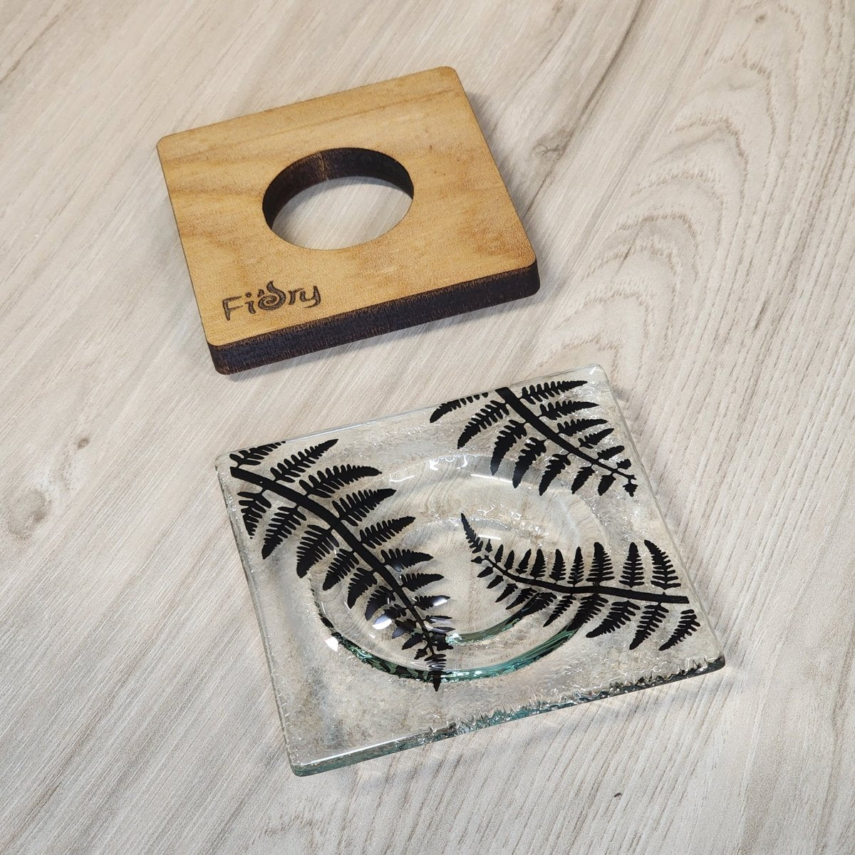 Small Fern Dish w/Rimu Base Black - Fiery Creations Ltd