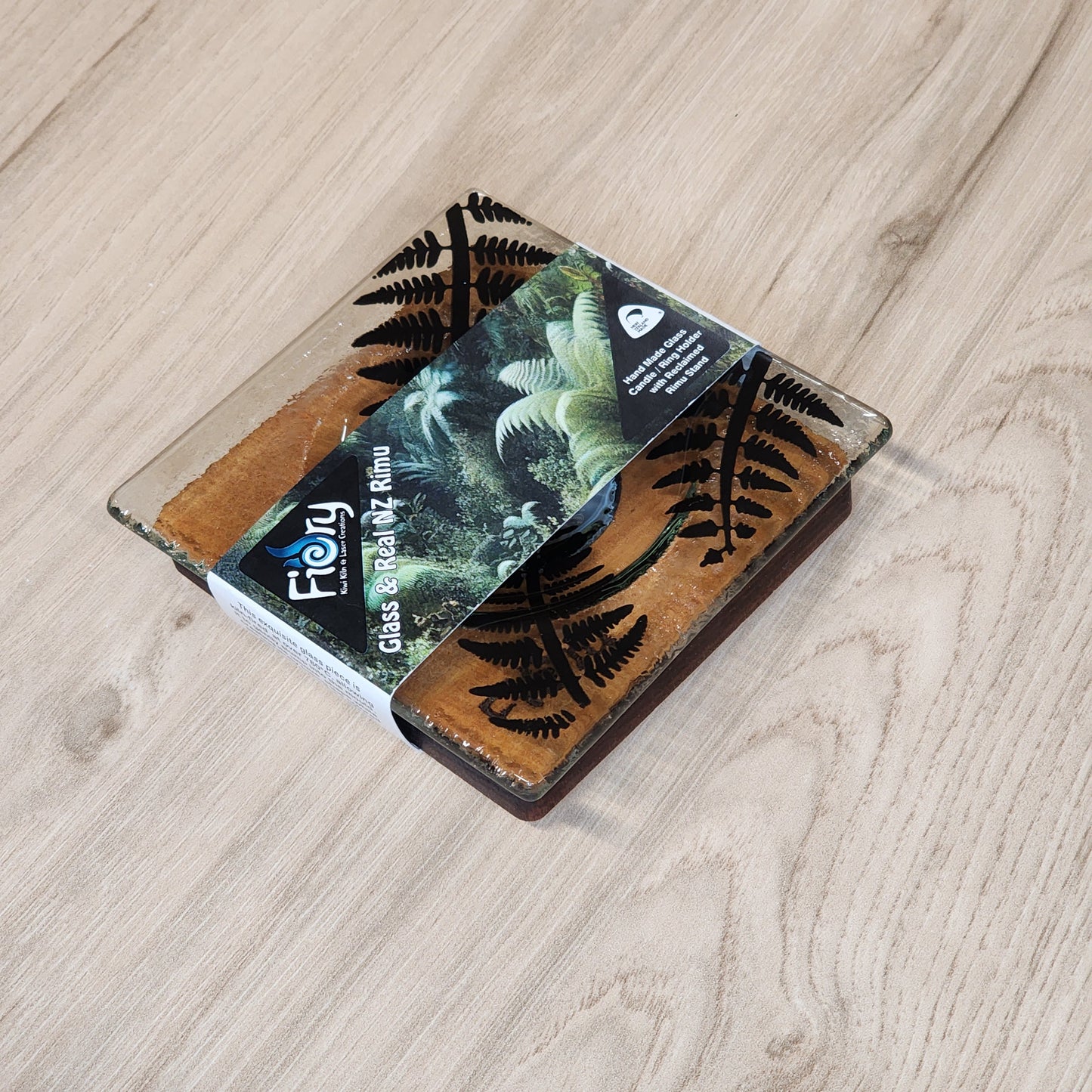 Small Fern Dish w/Rimu Base Black