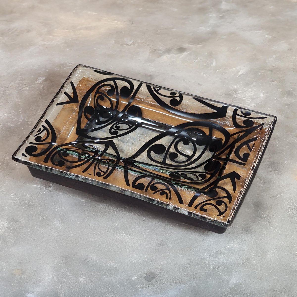 NZ Made Glass Rimu Soap/Jewelry Dish Kowhaiwhai - Blk - Fiery Creations Ltd