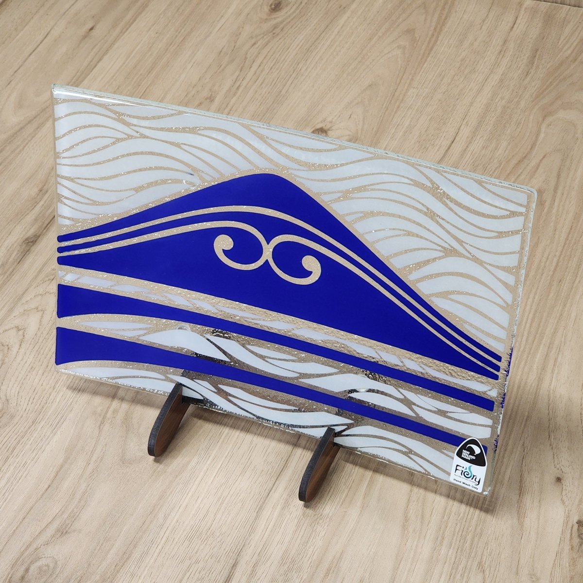 Te Maunga Blue/White Medium Rectangle 300x200mm w/stand - Fiery Creations Ltd